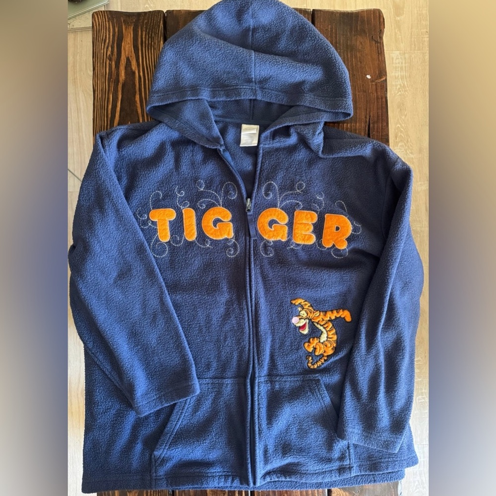 Vintage Disney Tigger fleece zip-up hoodie in navy blue.